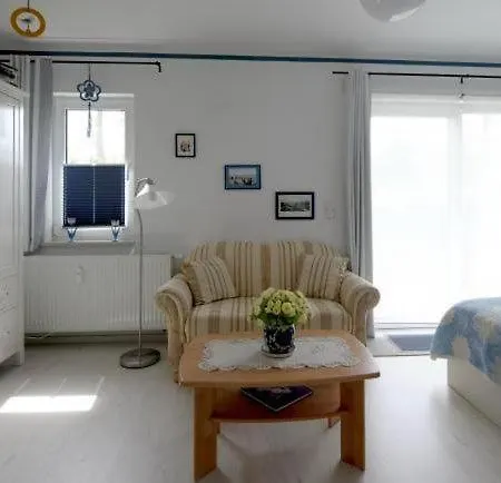 5 Im Eg Haus Stranddistel, Wunderschones Fur 2 Personen In Apartment Zingst